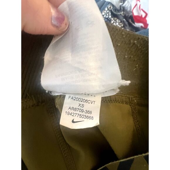 Nike Pro Women’s 8” Compression Shorts – XS Olive Green - Picture 5 of 5